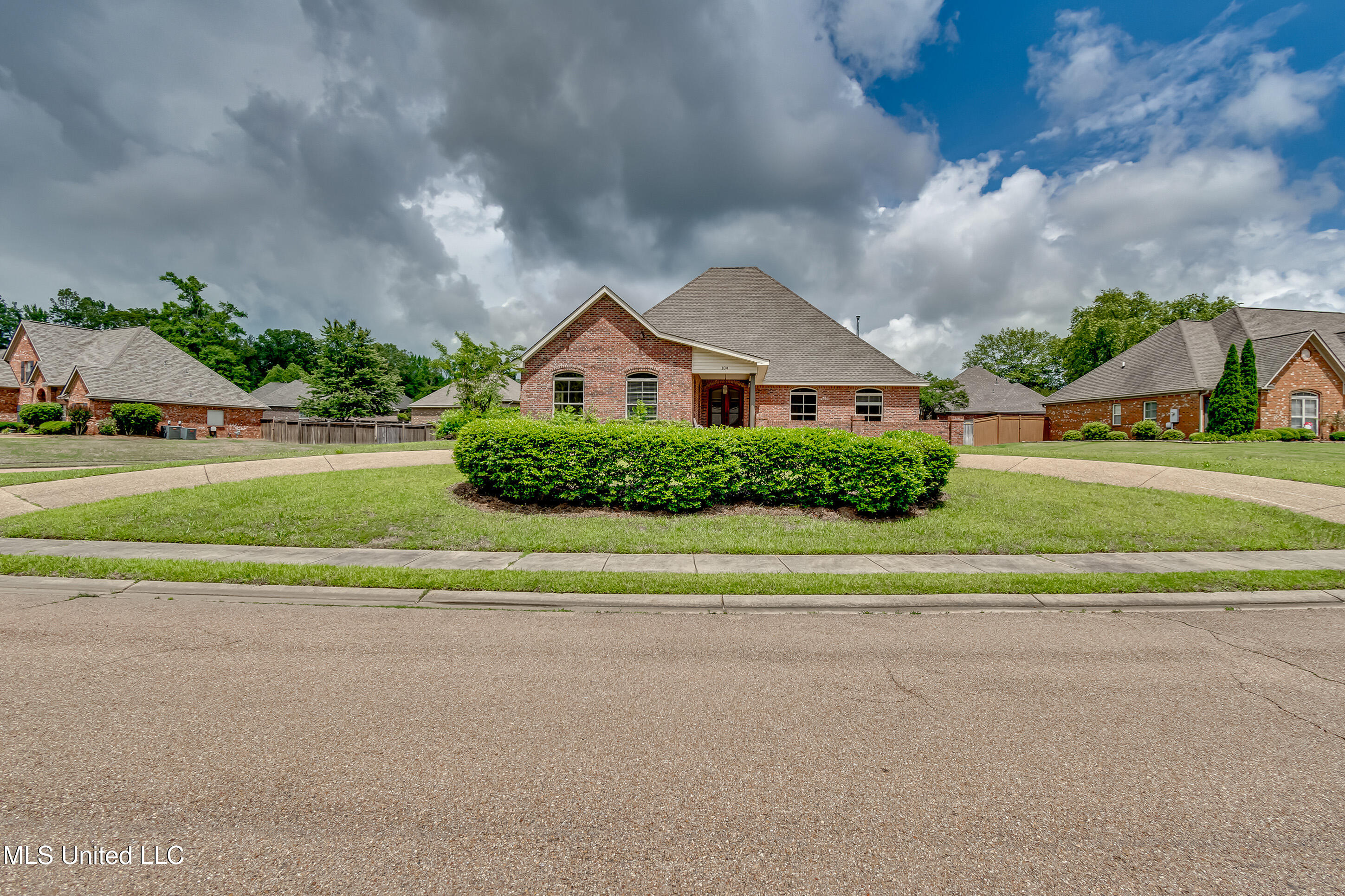 104 Faith Way, Brandon, Mississippi image 1
