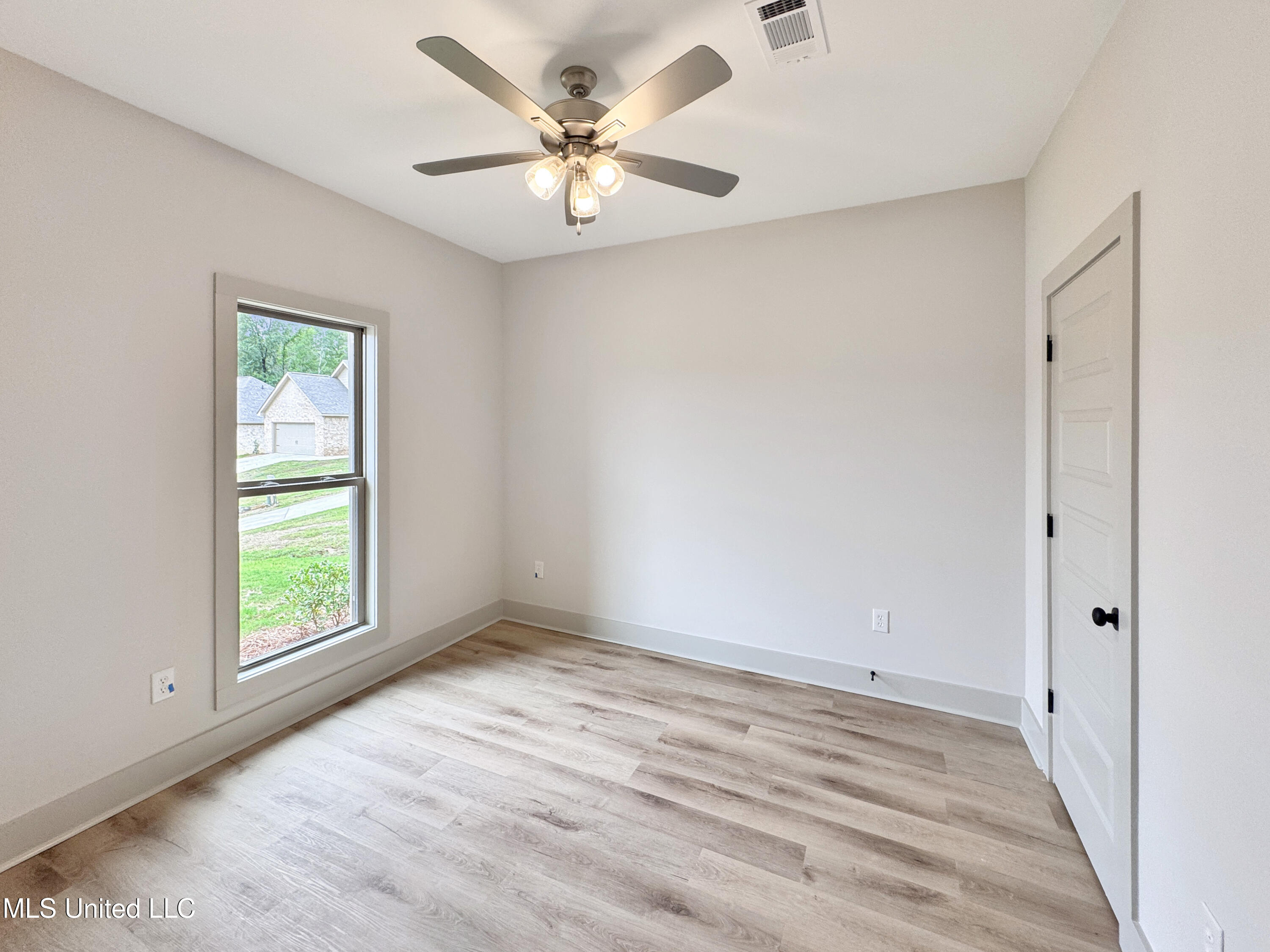 747 Magnolia Point Circle, Pearl, Mississippi image 22