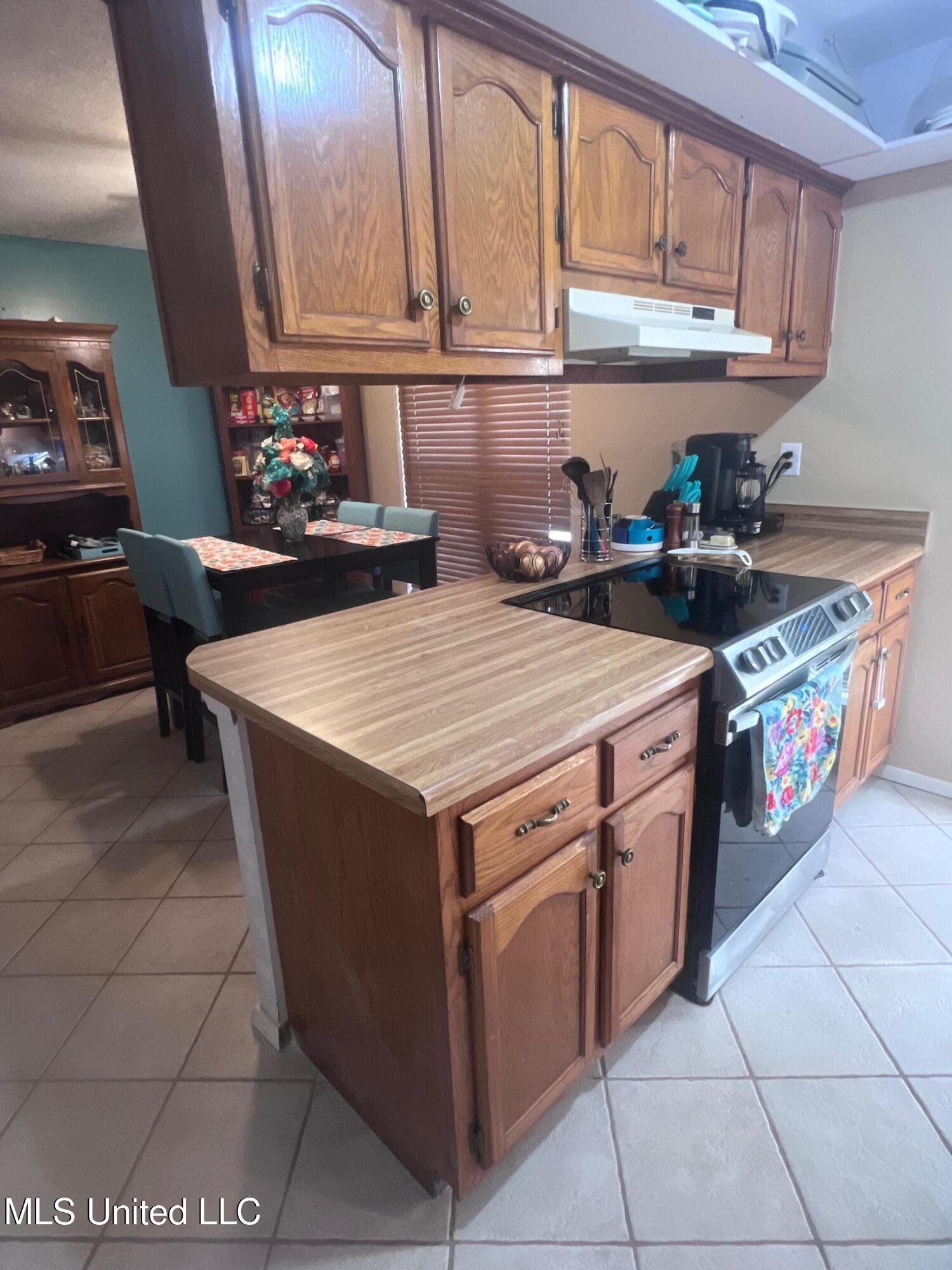 6555 Jamestown Drive, Horn Lake, Mississippi image 2