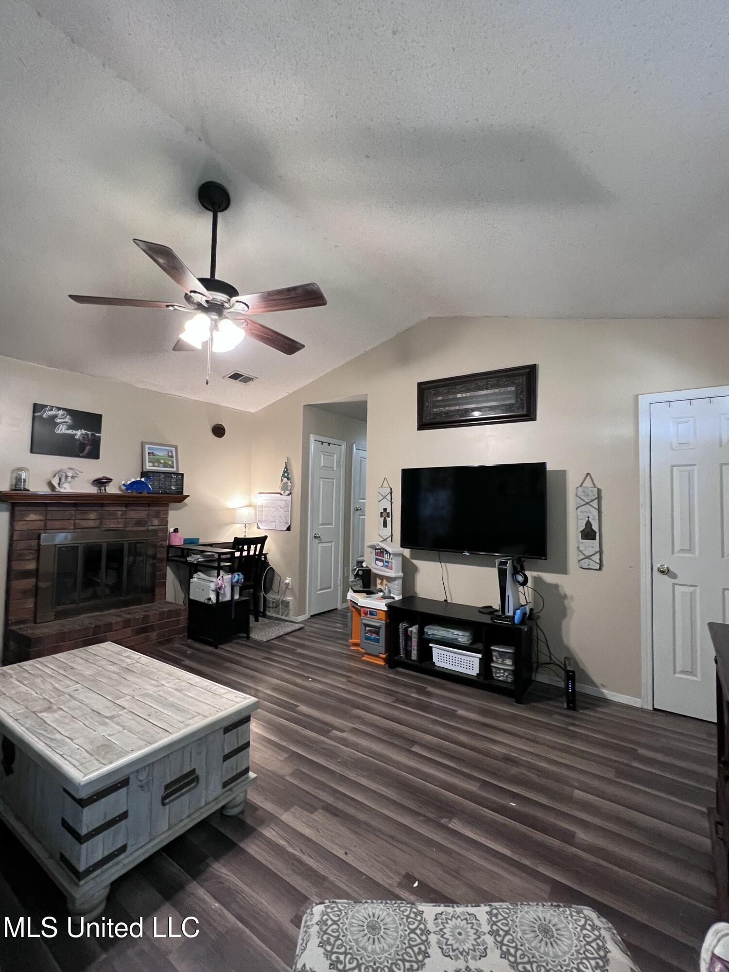 6555 Jamestown Drive, Horn Lake, Mississippi image 6