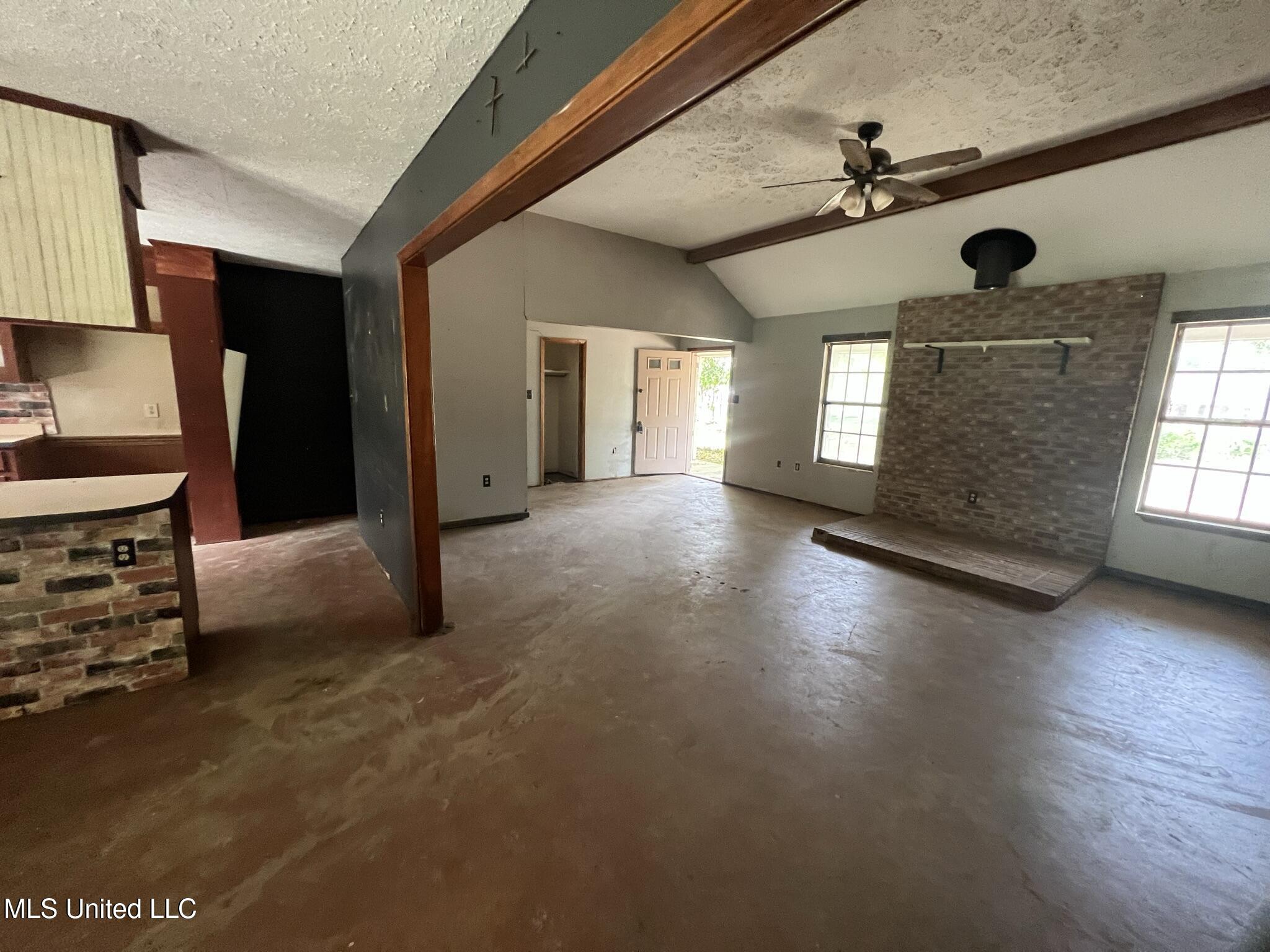 2339 N Pine Lea Drive, Jackson, Mississippi image 10