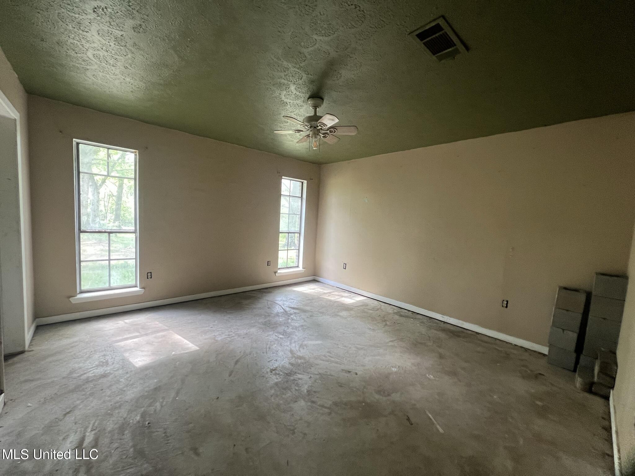 2339 N Pine Lea Drive, Jackson, Mississippi image 22