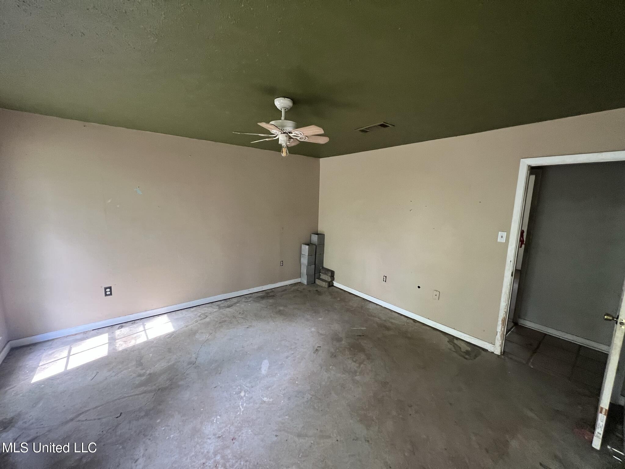 2339 N Pine Lea Drive, Jackson, Mississippi image 21