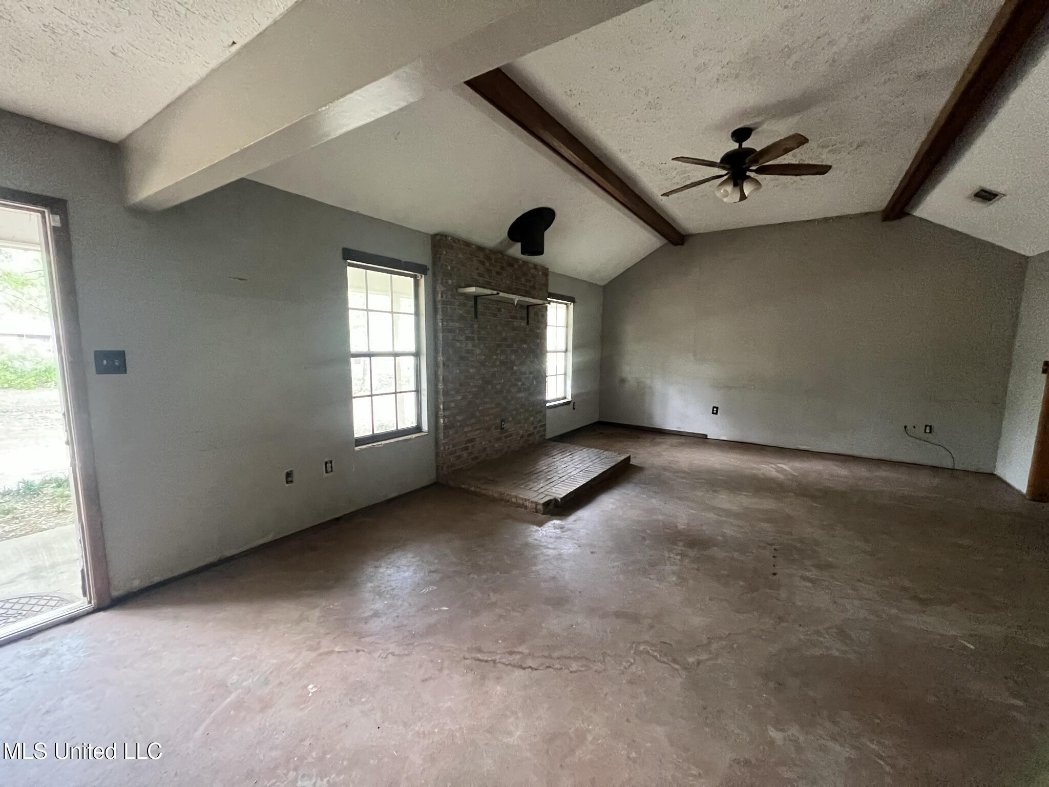 2339 N Pine Lea Drive, Jackson, Mississippi image 12