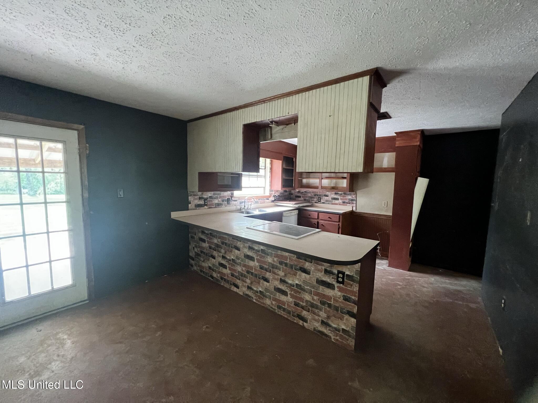 2339 N Pine Lea Drive, Jackson, Mississippi image 14