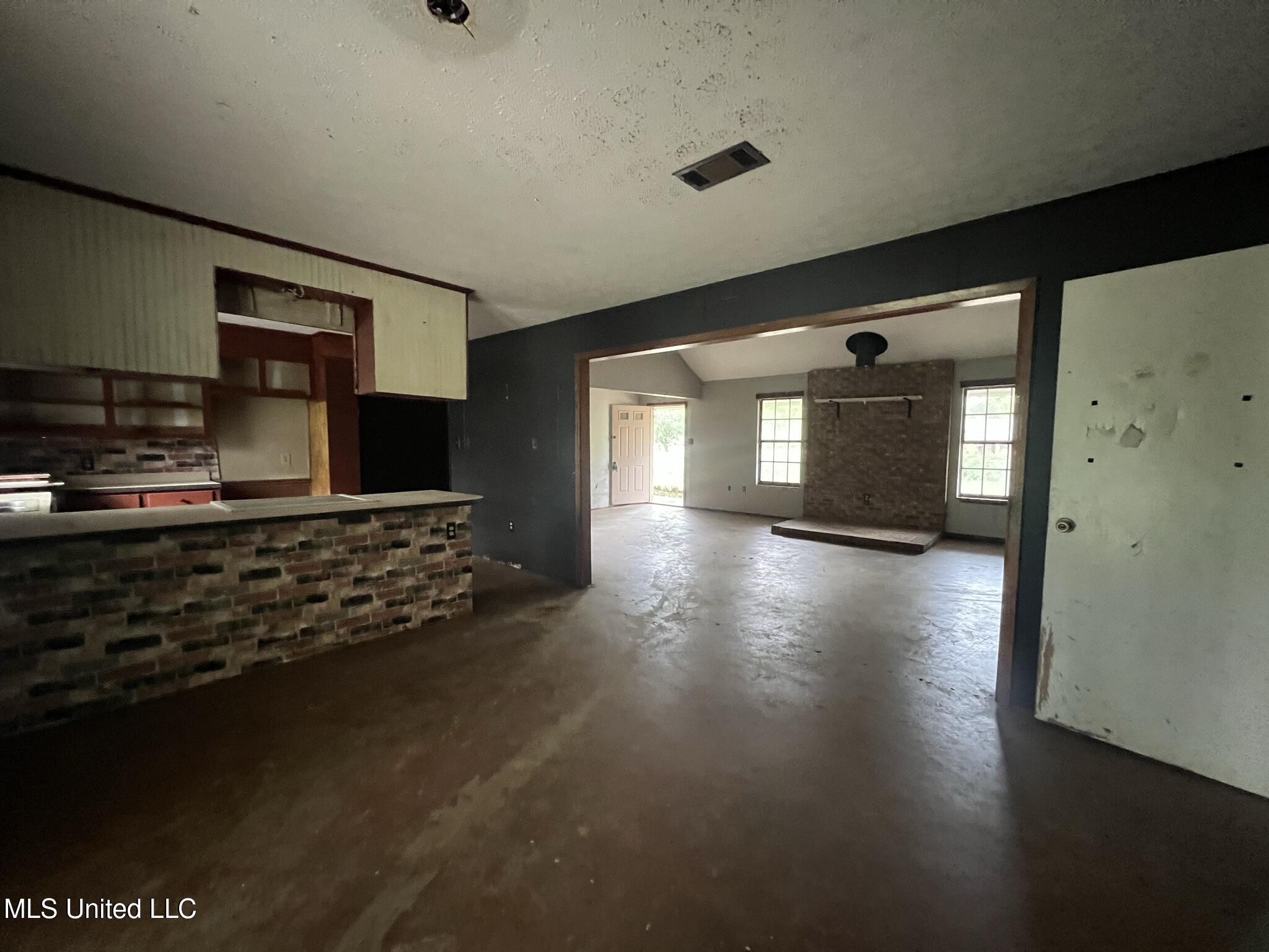 2339 N Pine Lea Drive, Jackson, Mississippi image 18