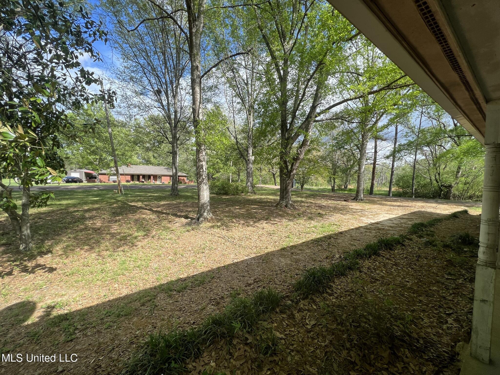 2339 N Pine Lea Drive, Jackson, Mississippi image 6