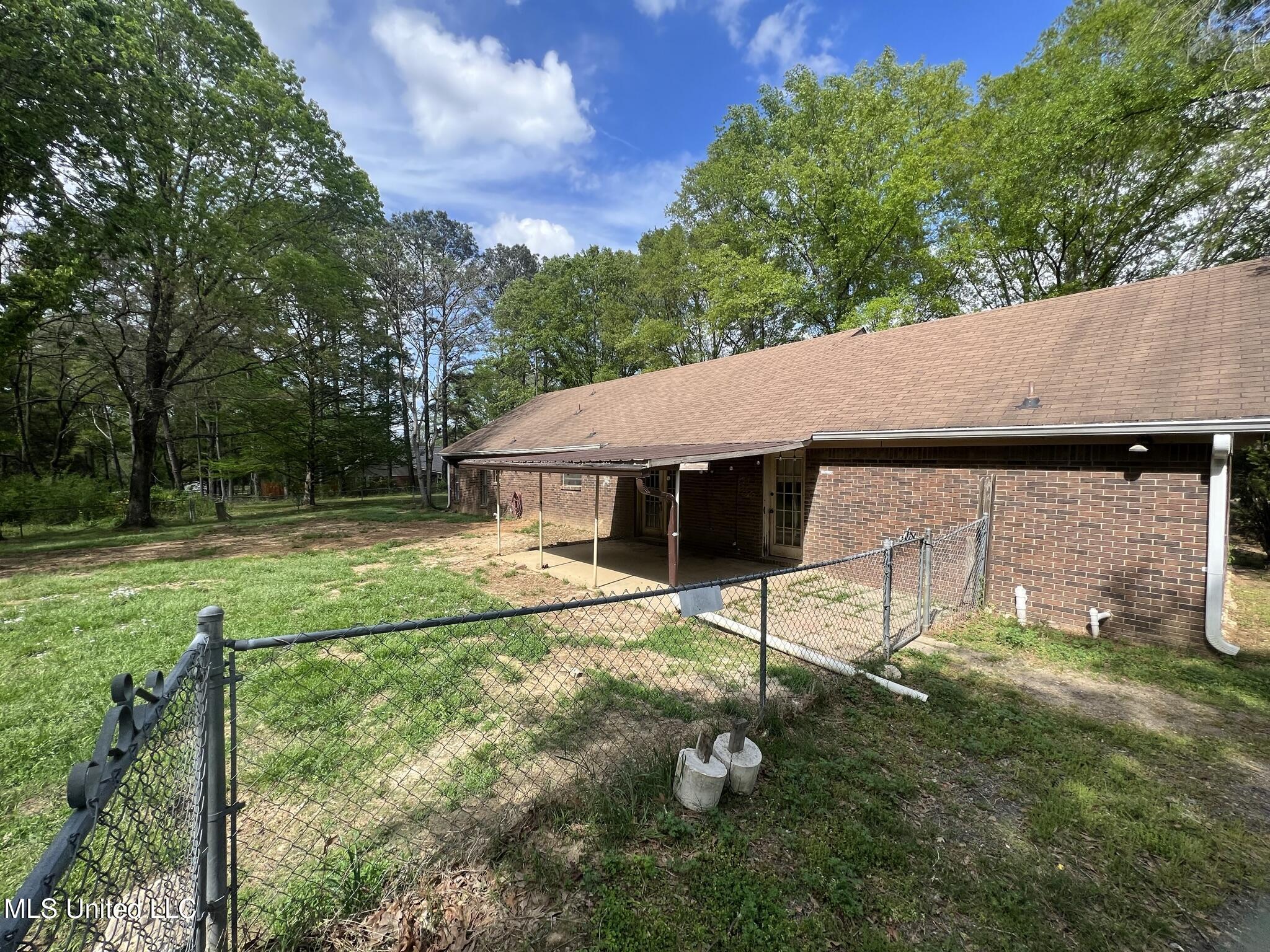 2339 N Pine Lea Drive, Jackson, Mississippi image 39
