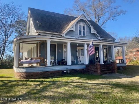 Homes For Sale - 588 Union Street<br/> Gloster, MS 39638