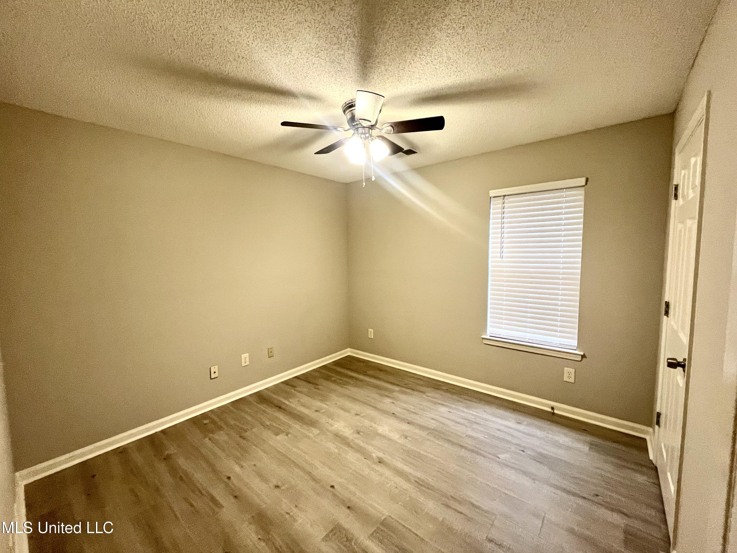 7827 S Chesterfield Drive, Southaven, Mississippi image 9