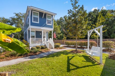 Condo For Sale - 2207 Government Street<br/> Ocean Springs, MS 39564