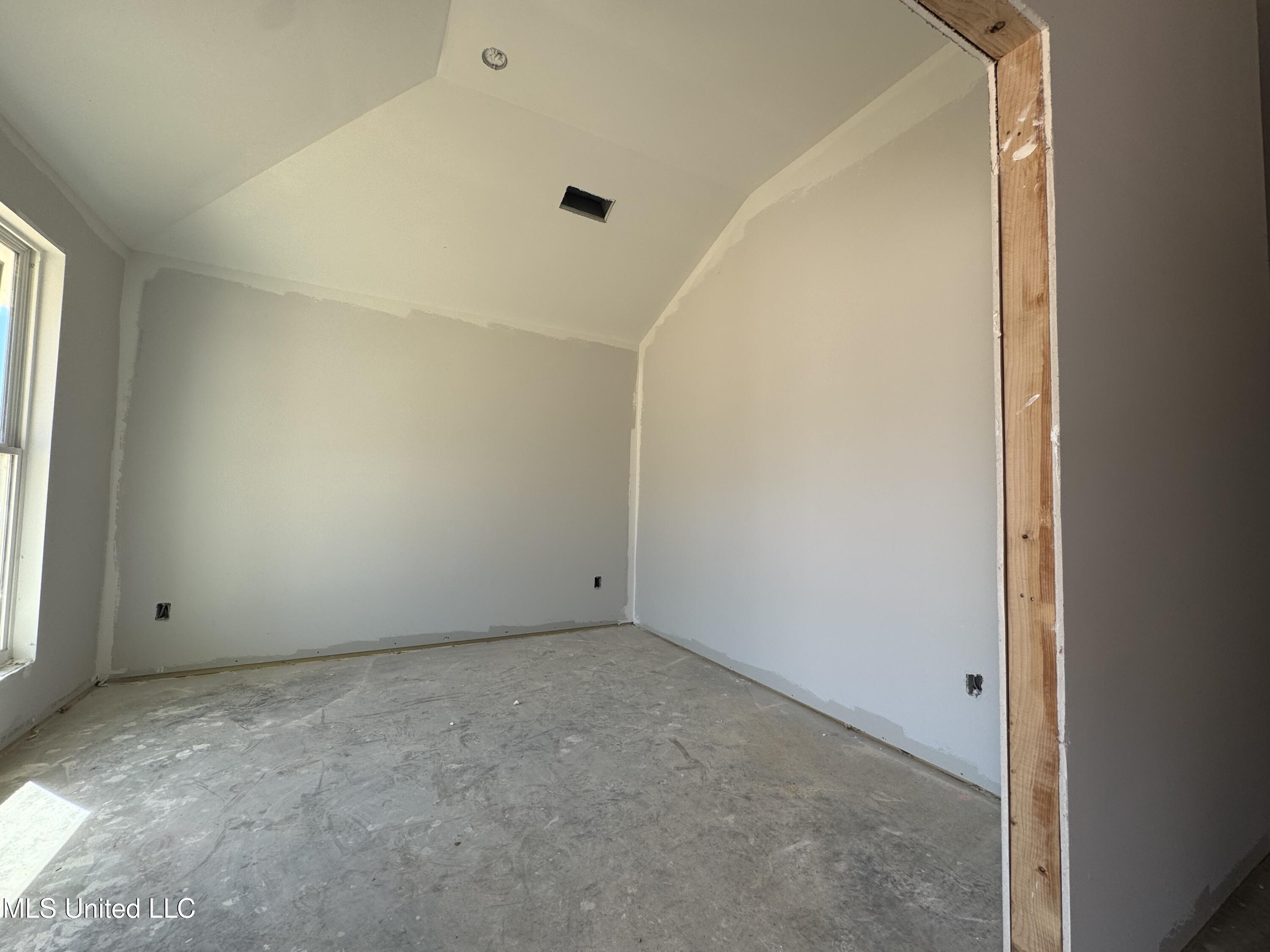 4275 W Olivia Circle, Olive Branch, Mississippi image 12