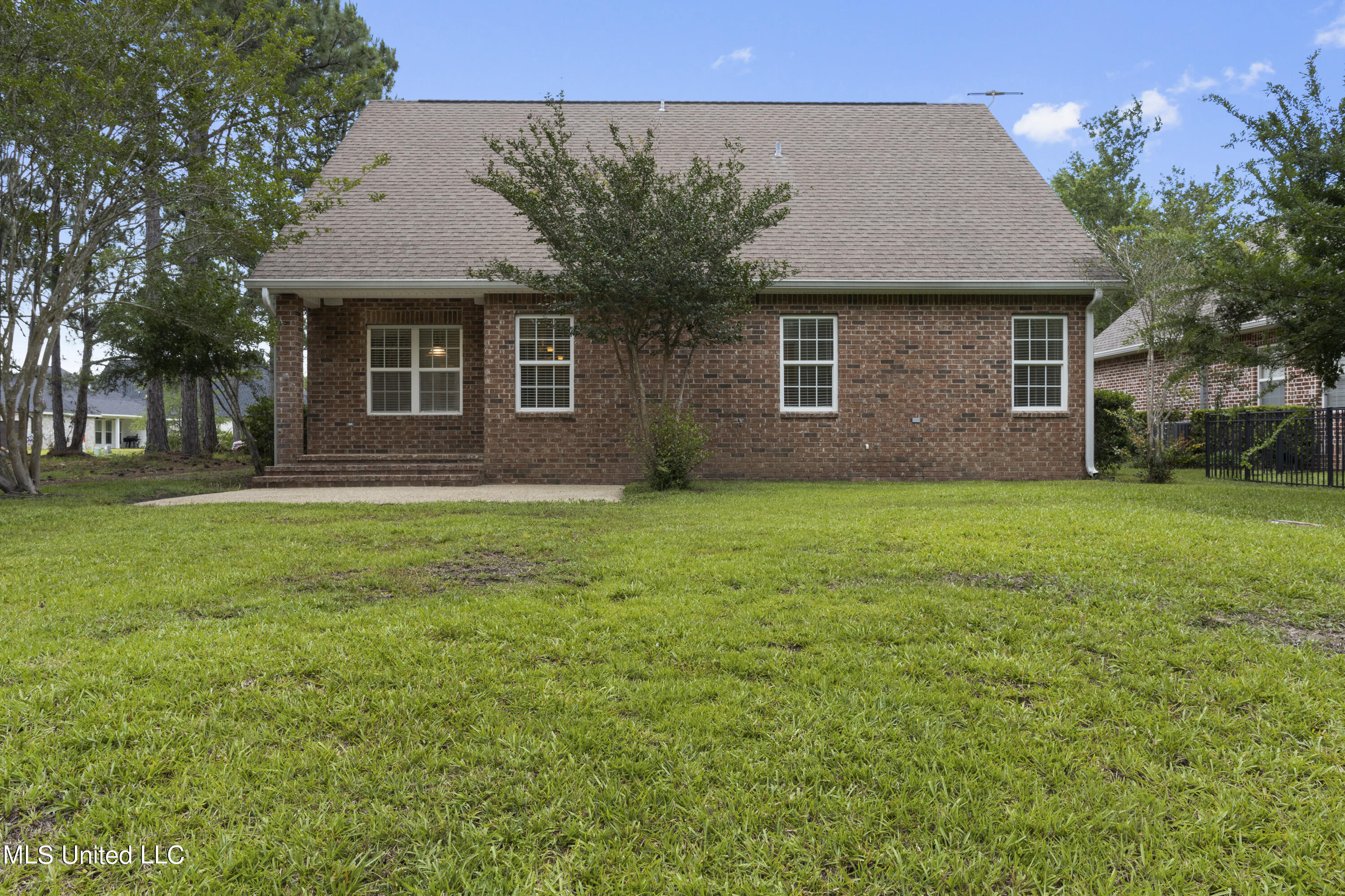 3613 Pine Needles Circle, Gautier, Mississippi image 37