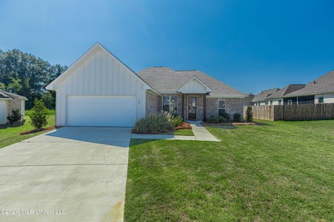 Homes For Sale - 203 Silver Maple Place<br/> Madison County, Canton, MS 39046