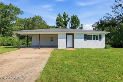 Homes For Sale - 1628 Dry Creek Road<br/> Simpson County, Magee, MS 39111