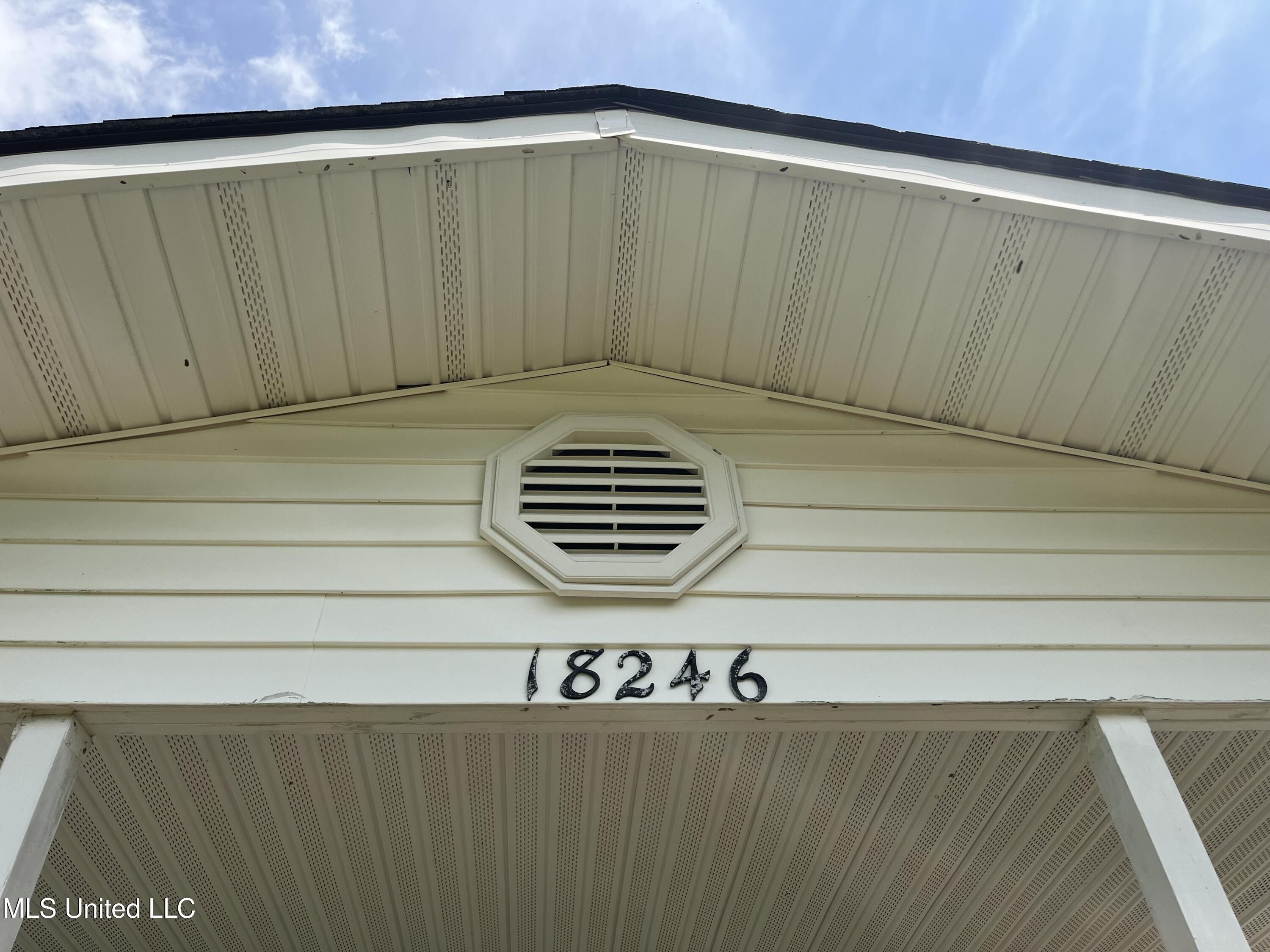 18246 Robin Oaks Drive, Gulfport, Mississippi image 20
