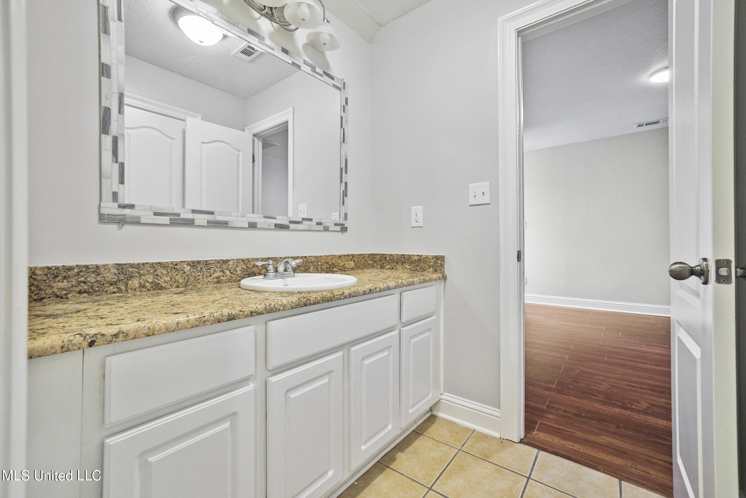 1817 Shelby Lane, Ocean Springs, Mississippi image 41