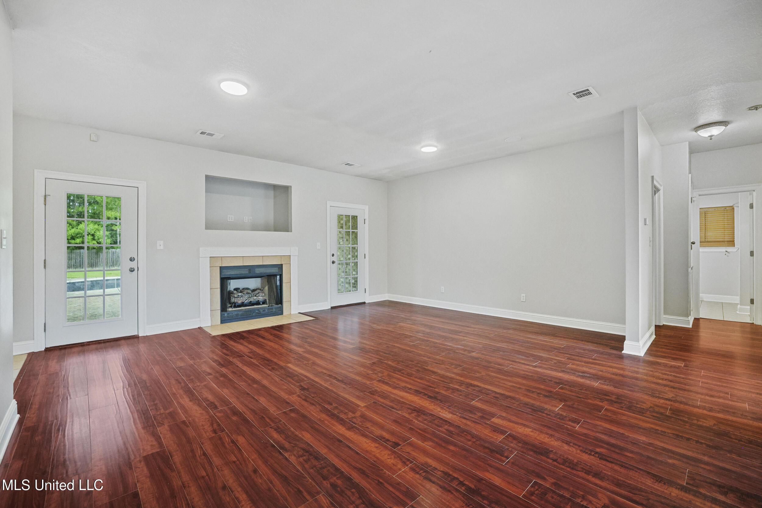 1817 Shelby Lane, Ocean Springs, Mississippi image 13