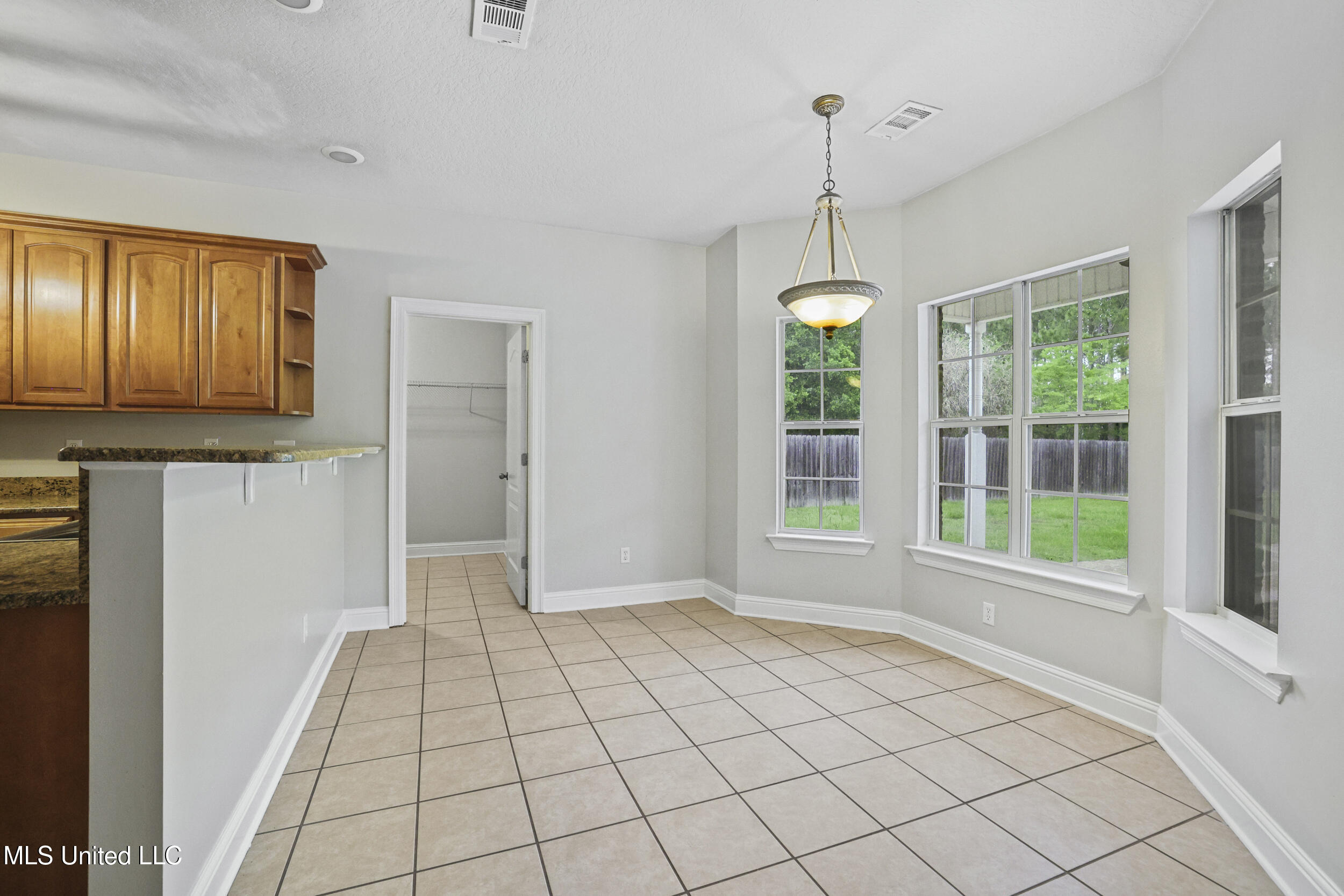 1817 Shelby Lane, Ocean Springs, Mississippi image 16