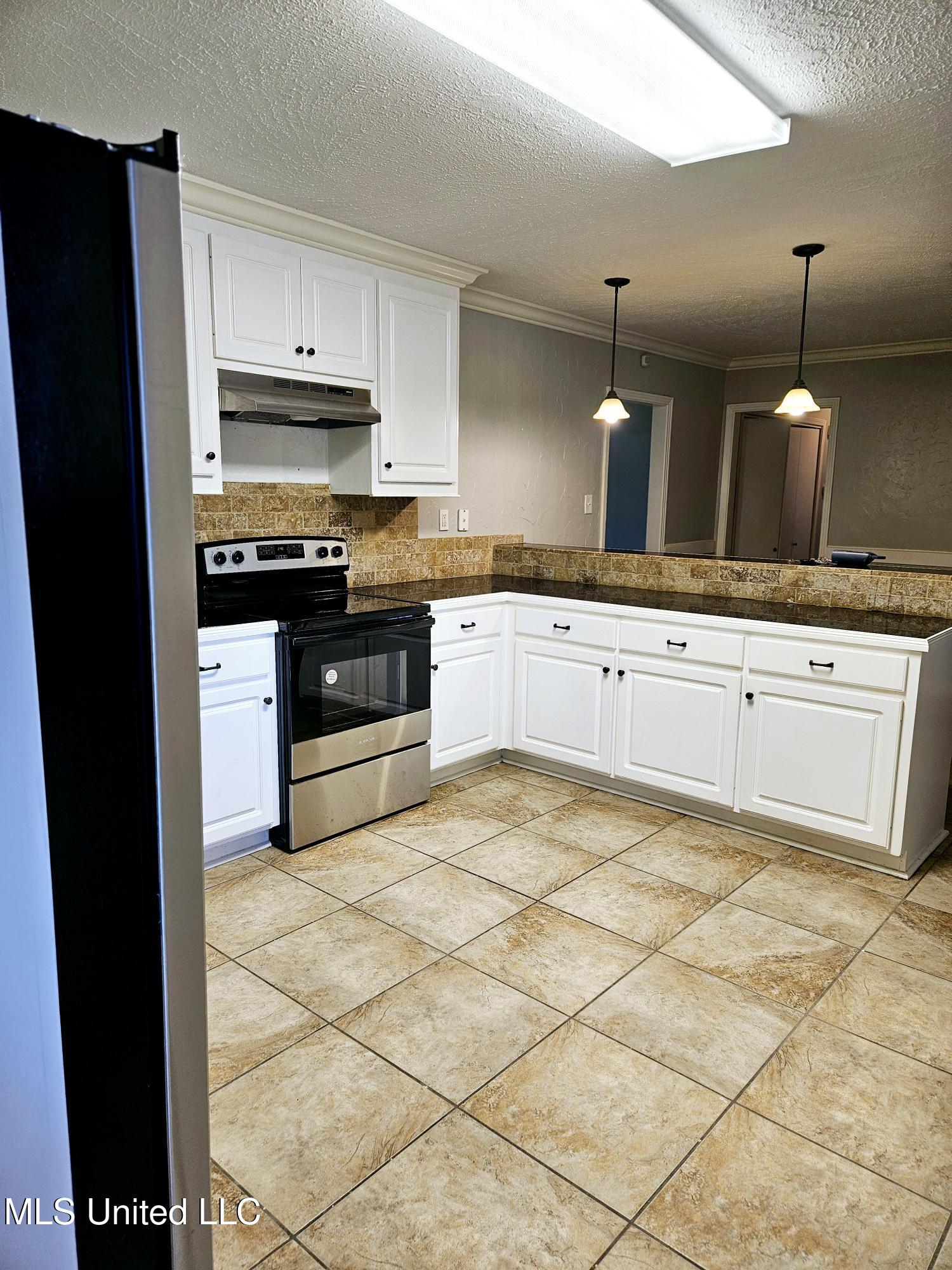 1450 Springdale Drive, Jackson, Mississippi image 7