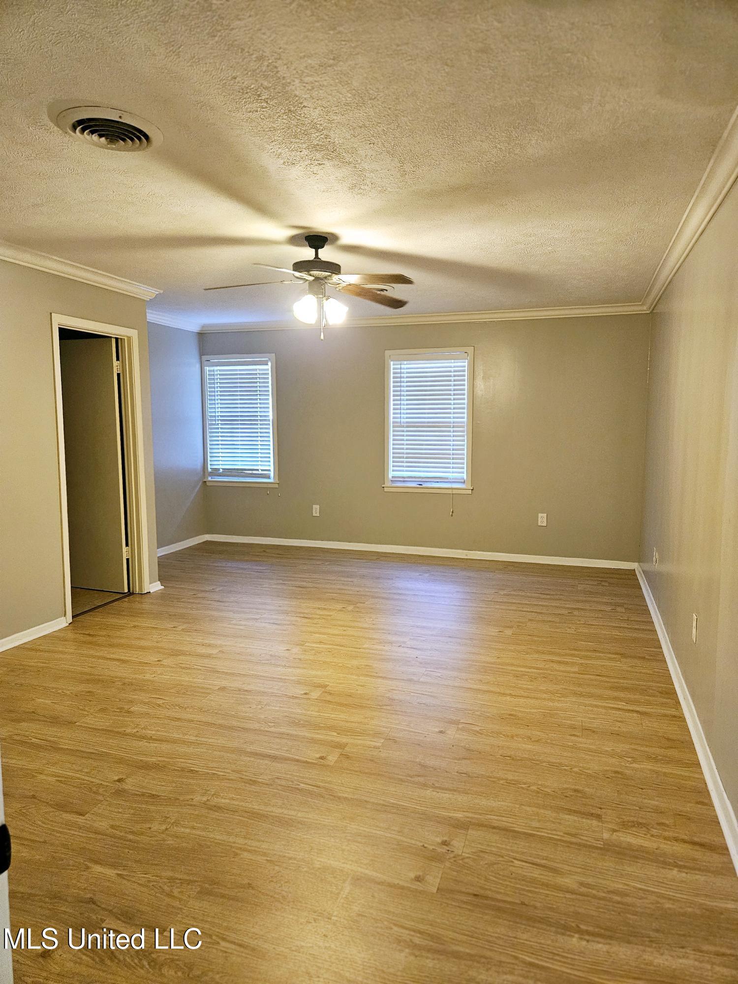 1450 Springdale Drive, Jackson, Mississippi image 4