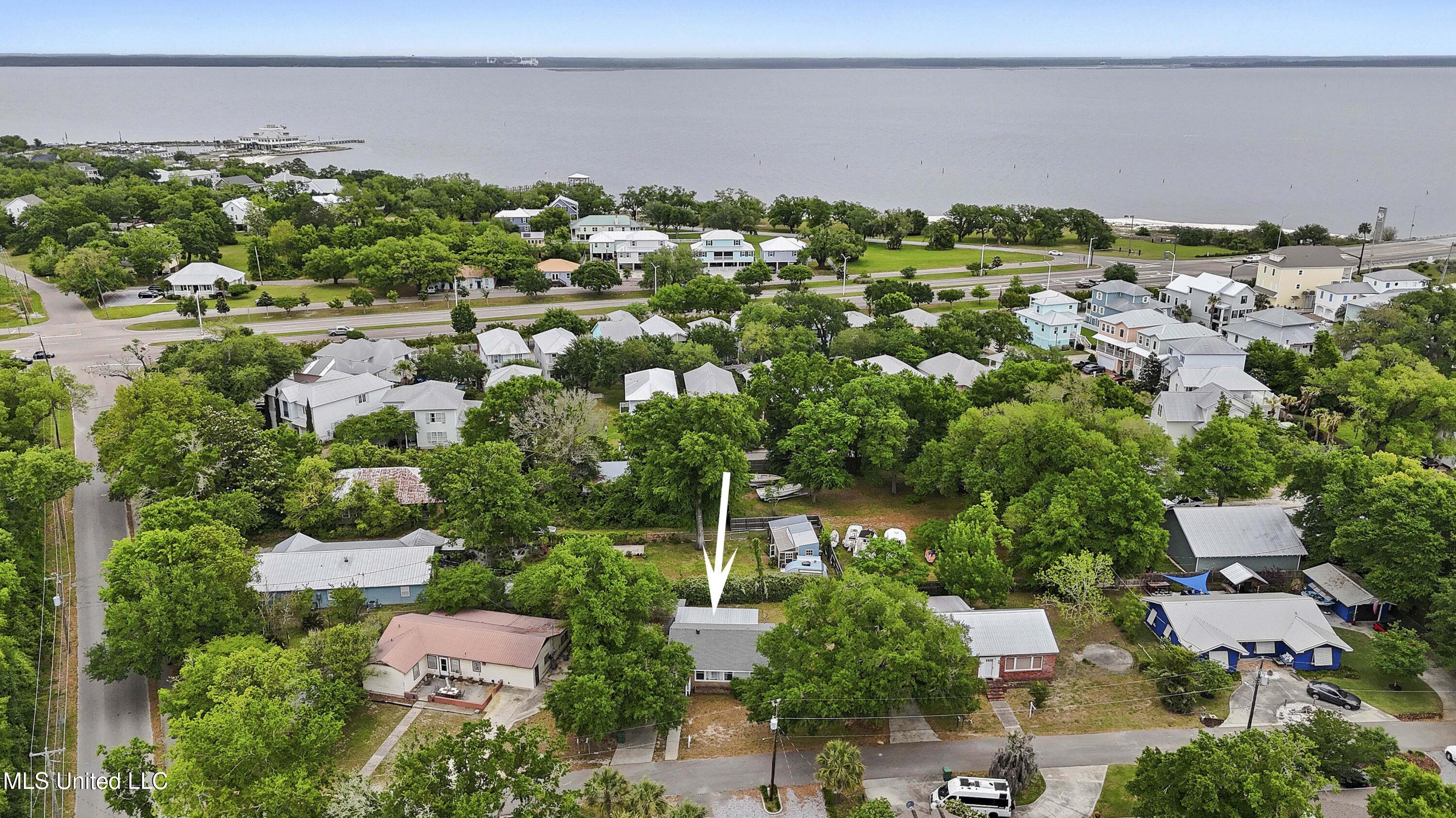 105 Hickory Lane, Bay Saint Louis, Mississippi image 20