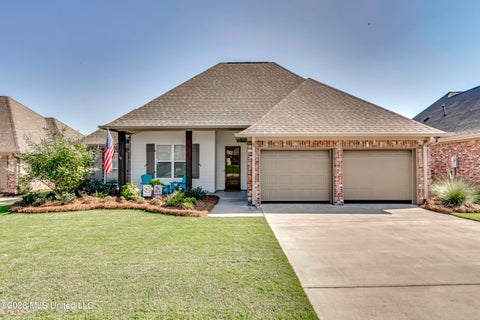 Homes For Sale - 106 Saint Martin Street<br/> Madison County, Madison, MS 39110