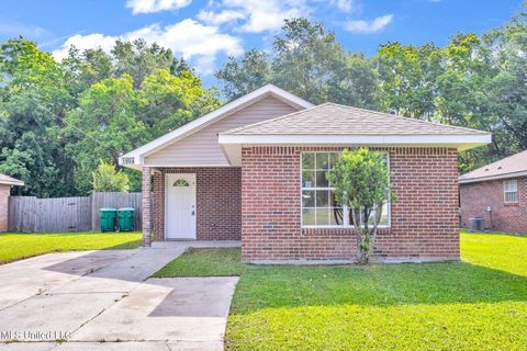 Single Family Residence in Gulfport MS 1904 44th Avenue.jpg