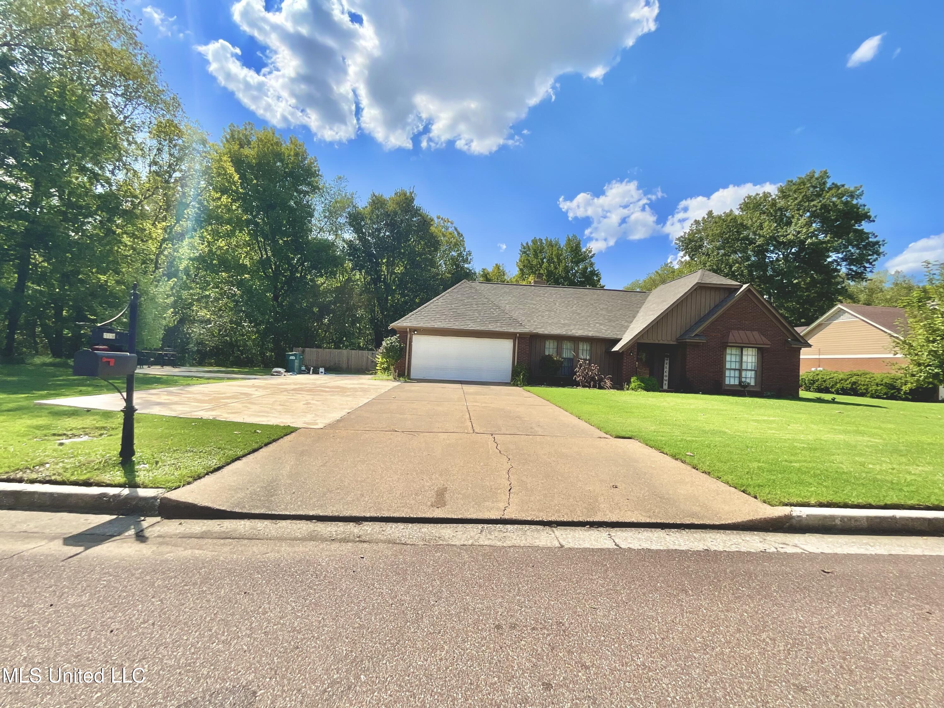 5103 Plum Tree Drive, Southaven, Mississippi image 2