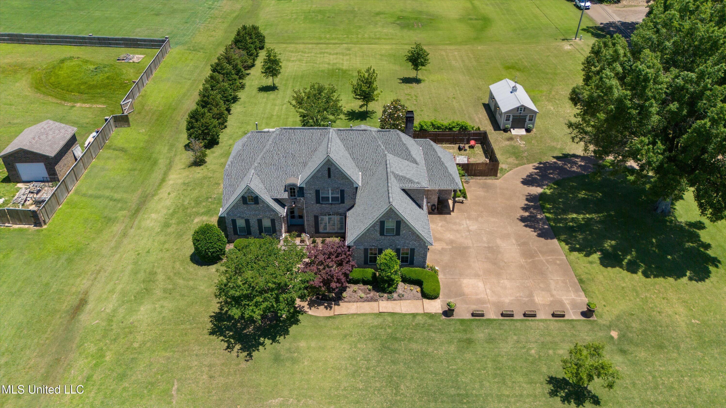 9030 Sandy Drive, Olive Branch, Mississippi image 4