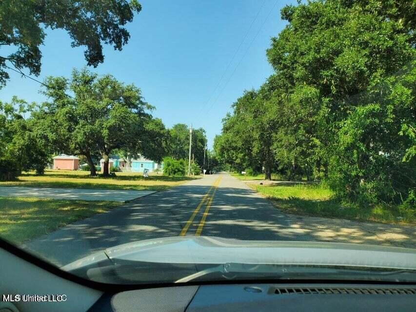 E. Belle Fontaine Road, Ocean Springs, Mississippi image 6