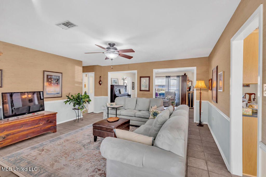 730 Parkwood Drive, Long Beach, Mississippi image 11