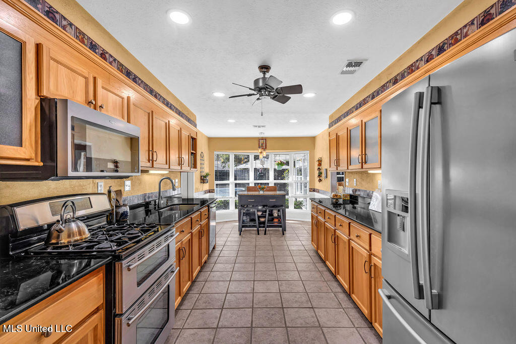 730 Parkwood Drive, Long Beach, Mississippi image 12