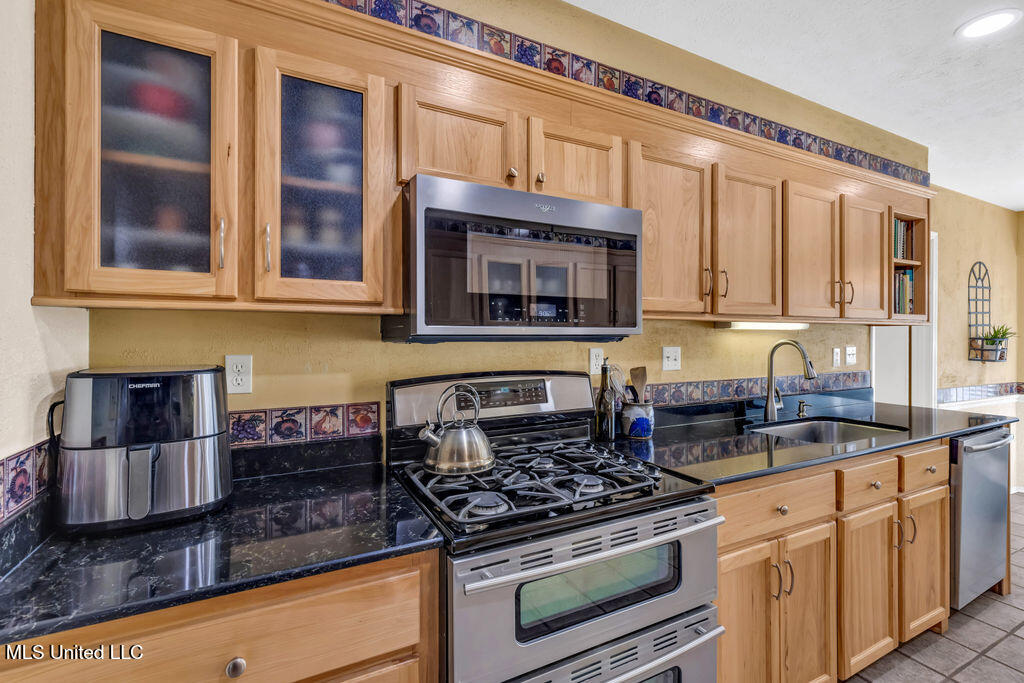 730 Parkwood Drive, Long Beach, Mississippi image 13