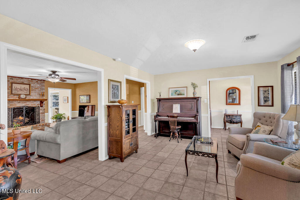 730 Parkwood Drive, Long Beach, Mississippi image 7