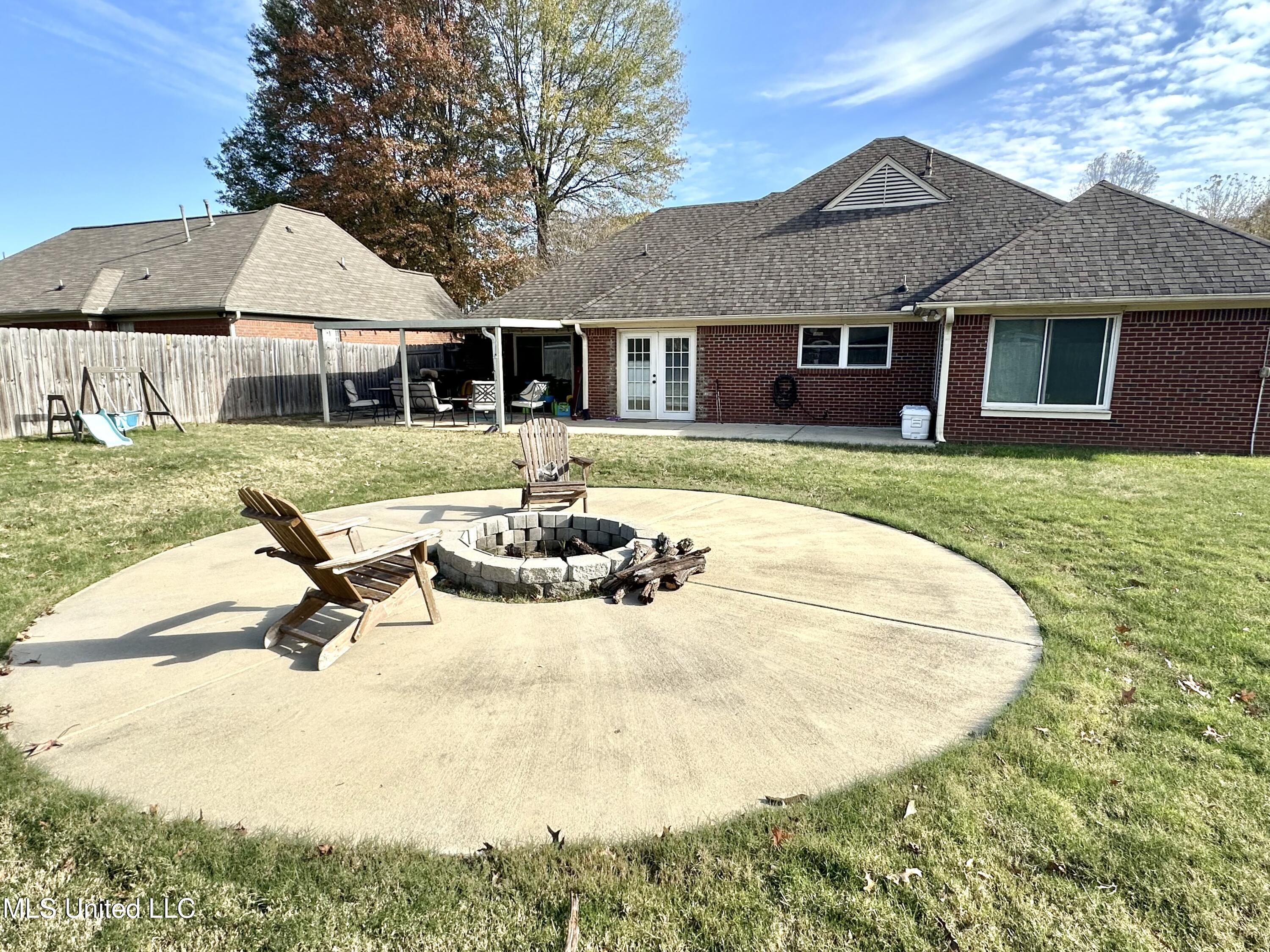 5893 E White Ridge Circle, Olive Branch, Mississippi image 24