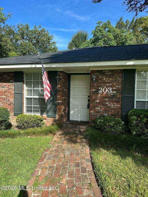 Homes For Sale - 203 N Temple Road<br/> Adams County, Natchez, MS 39120