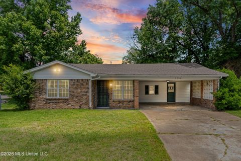 Homes For Sale - 7790 Auburn Cove<br/> Southaven, MS 38671