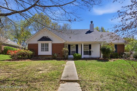 Homes For Sale - 100 Glenwood Drive<br/> Madison County, Madison, MS 39110