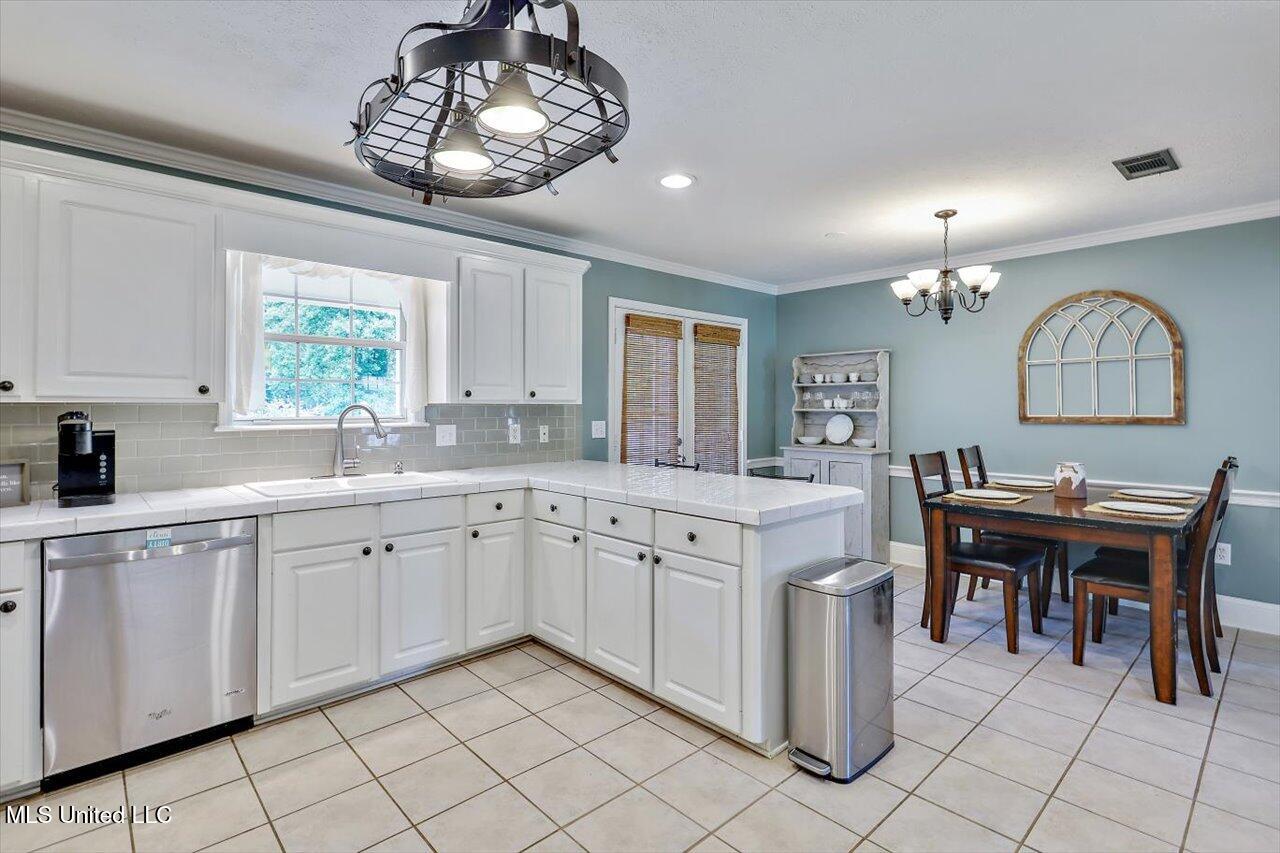 2004 S Cobblestone Cove, Brandon, Mississippi image 11