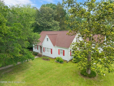 Homes For Sale - 750 W 13th Street<br/> Laurel, MS 39440