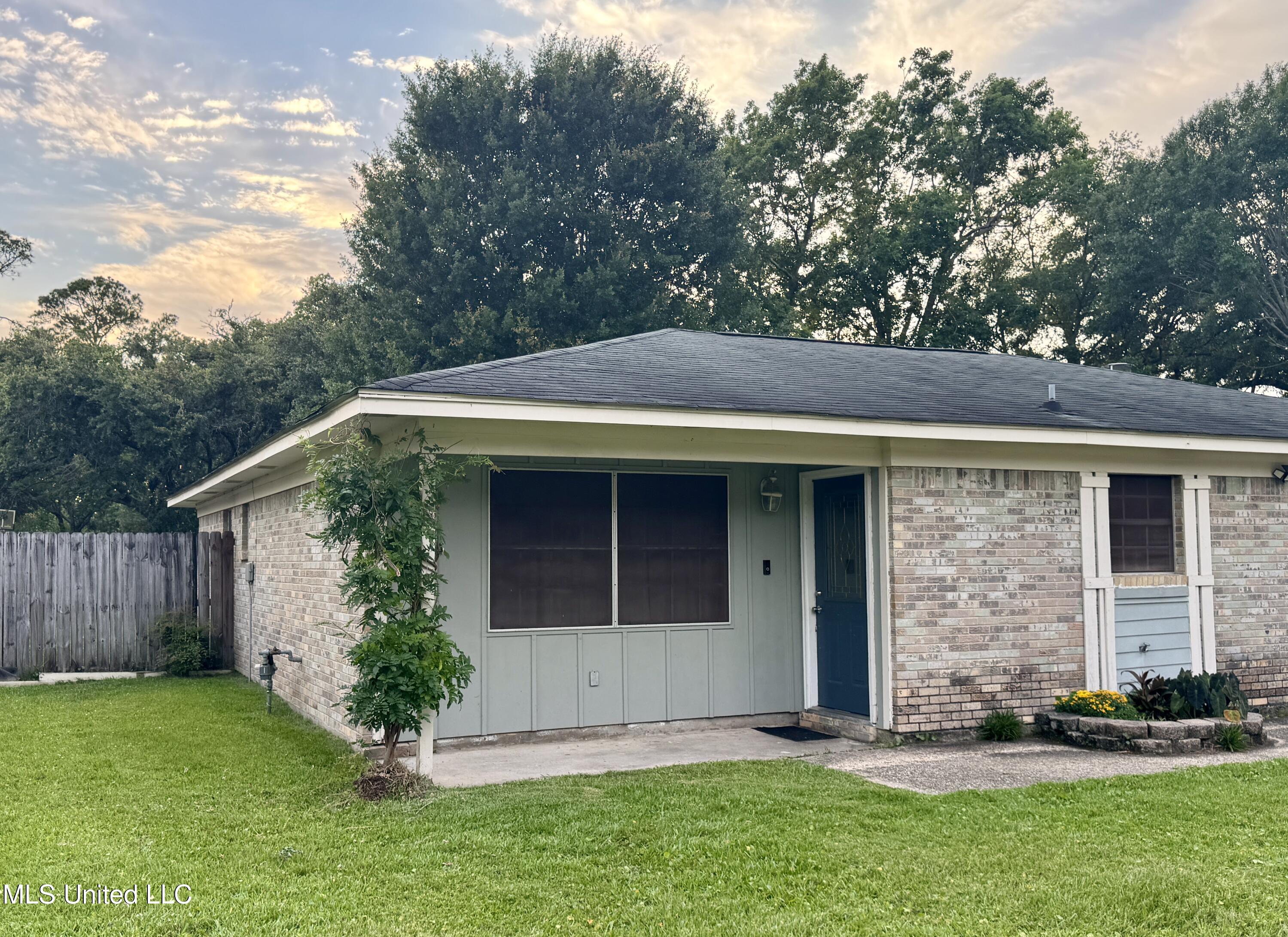 3607 Pentagon Drive, Pascagoula, Mississippi image 2