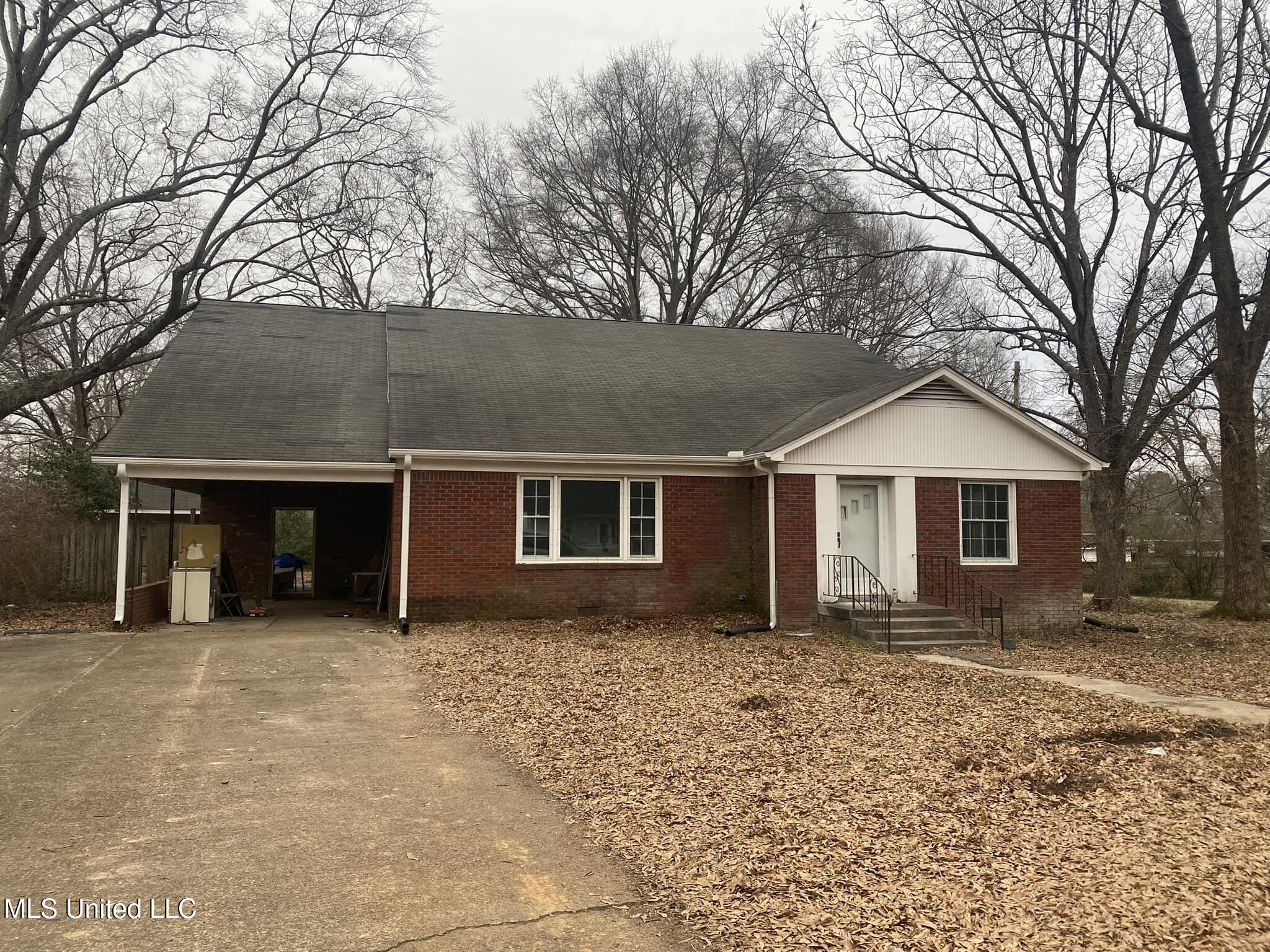 206 Bowden Street, Senatobia, Mississippi image 1