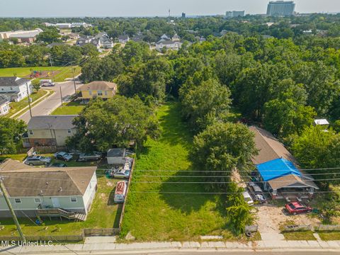 Vacant Land For Sale - 643 Walker Street<br/> Biloxi, MS 39530