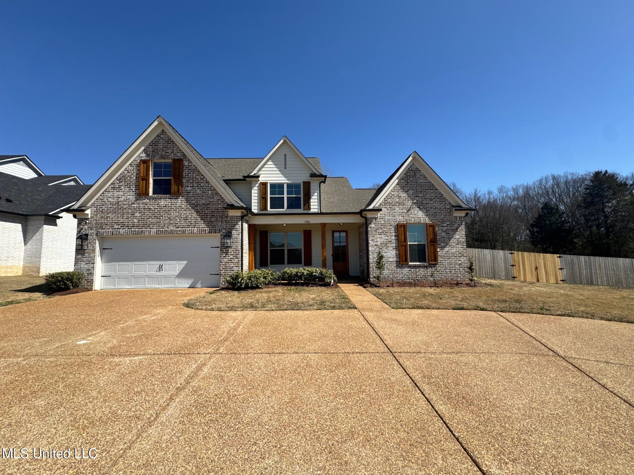 1706 Bristol Drive, Nesbit, Mississippi image 1