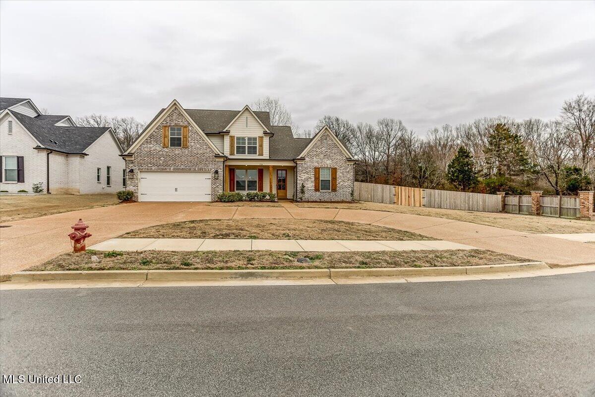 1706 Bristol Drive, Nesbit, Mississippi image 3