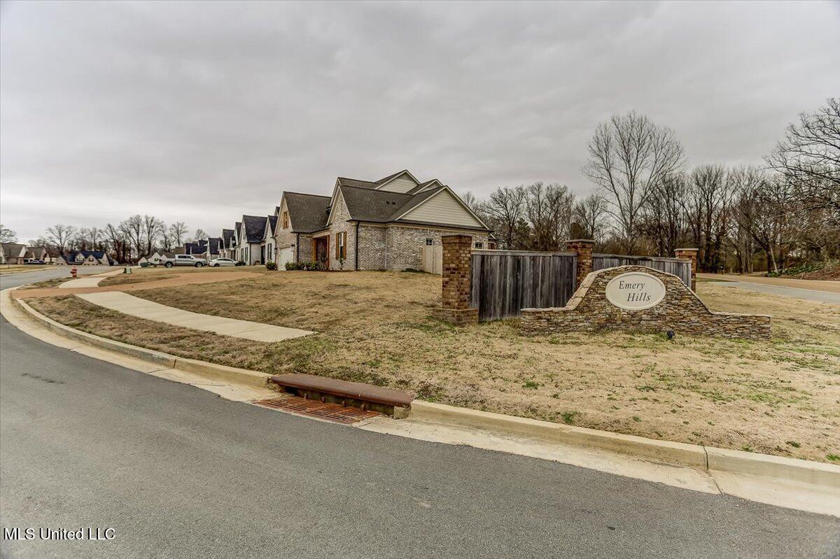1706 Bristol Drive, Nesbit, Mississippi image 40