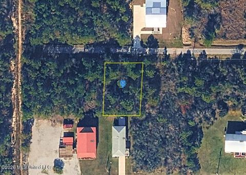 Vacant Land For Sale - 345 3rd Street<br/> Waveland, MS 39576
