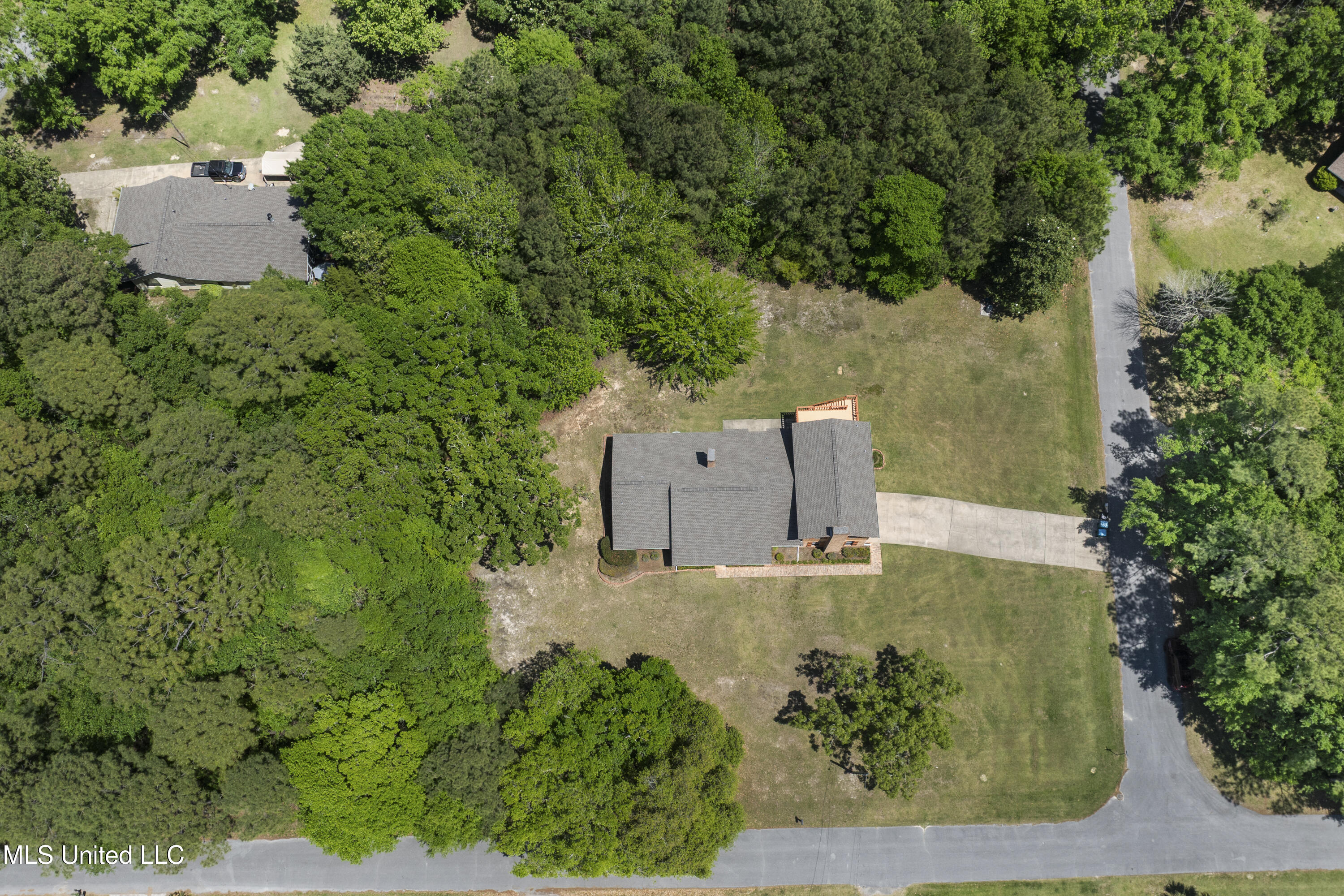 1410 Bay Ridge Drive, Gautier, Mississippi image 45