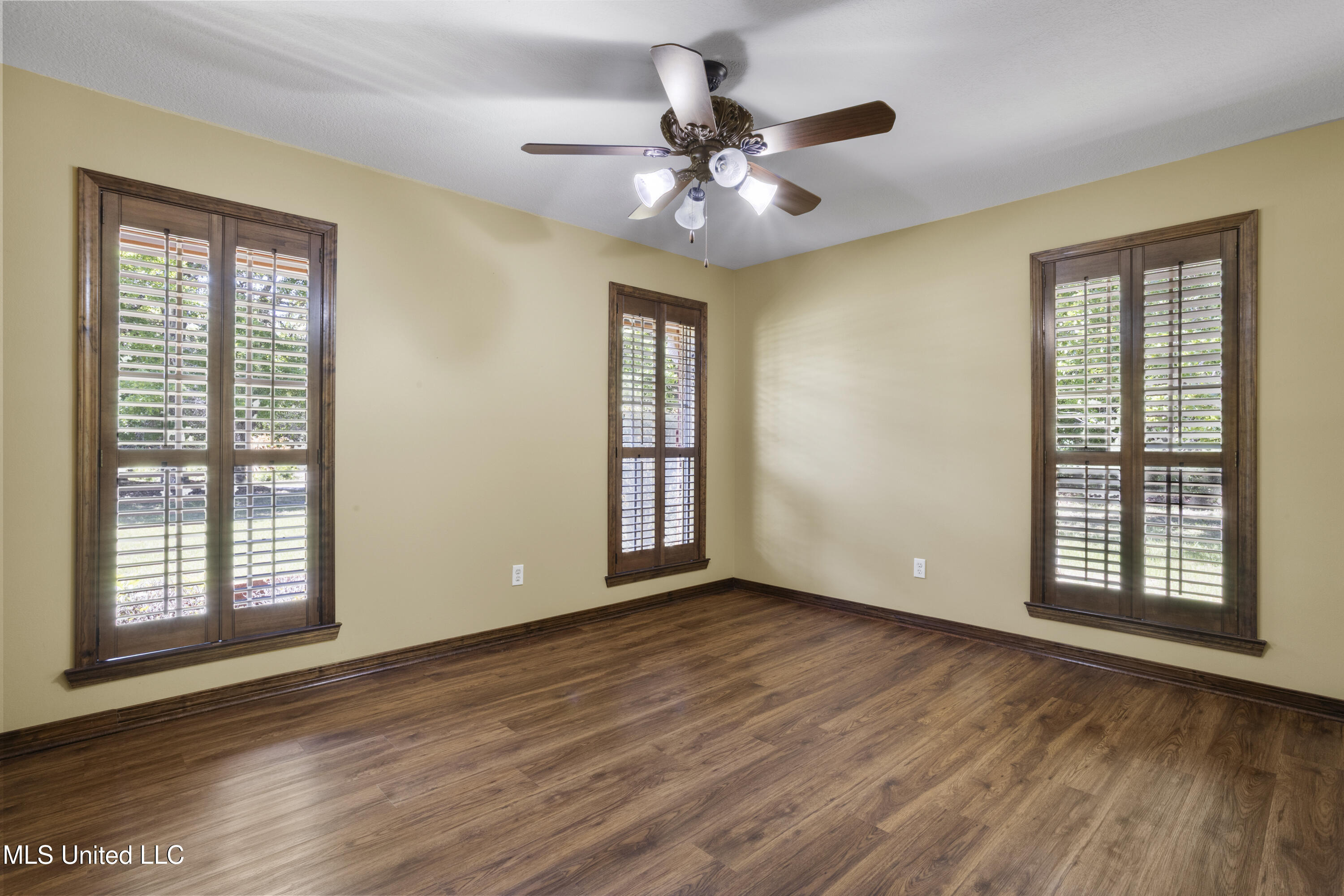 1410 Bay Ridge Drive, Gautier, Mississippi image 30